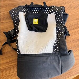 LILLEbaby Black and White Polka Dot Toddler Carrier